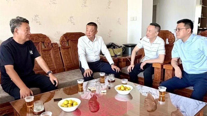 雷火体育（中国）官方网站-LEIHUO SPORTS
“七一”前夕走访慰问老党员、老干部及困难党员